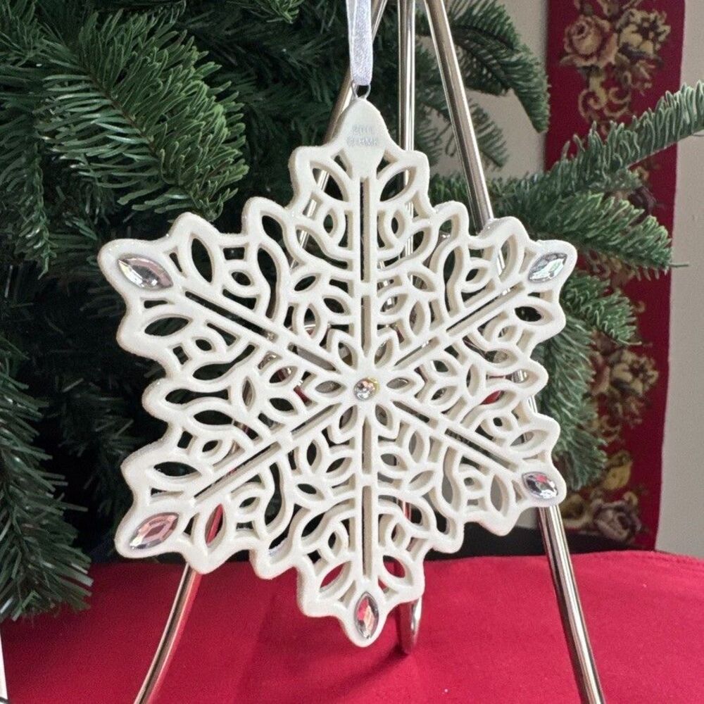 Hallmark 2011 Snowflake Porcelain Rhinestone Ornament QXG3519 Ruth Donikowski
